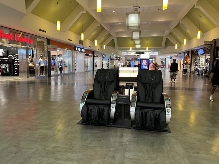Macomb Mall - July 22 2022 (newer photo)